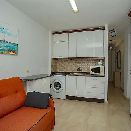 037 Blue Laguna - Alicante *